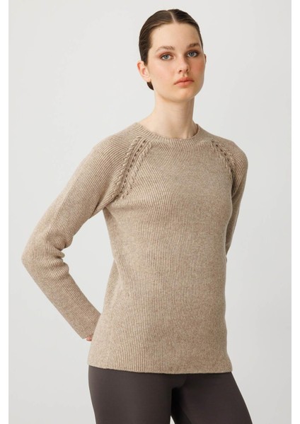 Kadın Sıfır Yaka Boncuklu Yün Kazak K.bej
