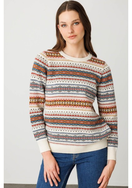 Kadın Sıfır Yaka Komple Jakarlı Yün Kazak Kemik