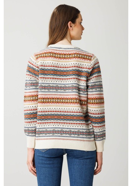 Kadın Sıfır Yaka Komple Jakarlı Yün Kazak Kemik indirimleri