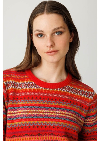 Kadın Sıfır Yaka Komple Jakarlı Yün Kazak Mercan fırsatları