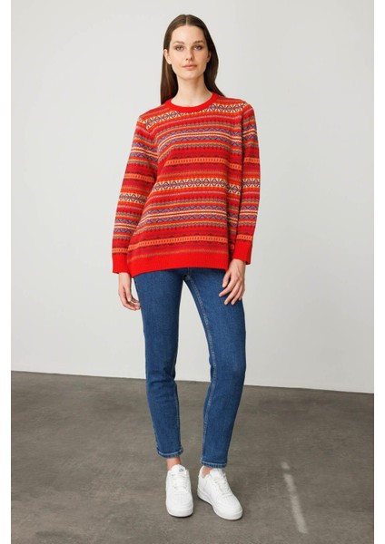 Kadın Sıfır Yaka Komple Jakarlı Yün Kazak Mercan indirimleri