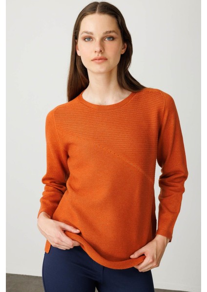 Kadın Sıfır Yaka Verev Taşlı Kazak Turuncu