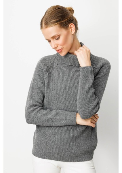 Kadın Tam Balıkçı Yaka Kolu Boncuklu Yün Kazak Füme fırsatları