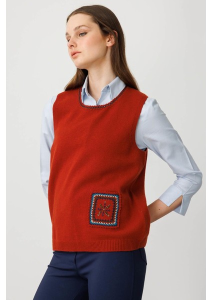 Kadın Sıfır Yaka Cebi ve Yakası Renkli Tığlamalı Yün Süveter K.kiremit fiyatları