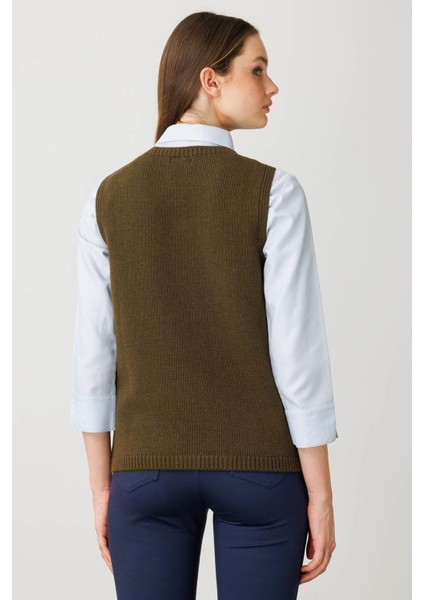 Kadın Sıfır Yaka Cep Üstü Çiçek Nakışlı Yün Süveter A.yeşil indirimleri