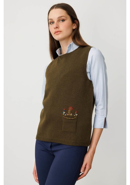 Kadın Sıfır Yaka Cep Üstü Çiçek Nakışlı Yün Süveter A.yeşil fiyatları