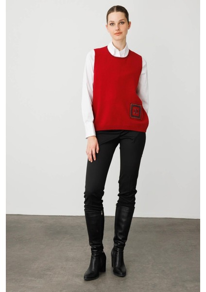 Kadın Sıfır Yaka Cebi ve Yakası Renkli Tığlamalı Yün Süveter K.kırmızı indirimleri