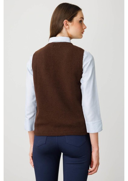 Kadın Sıfır Yaka Cep Üstü Çiçek Nakışlı Yün Süveter M.kahve modelleri