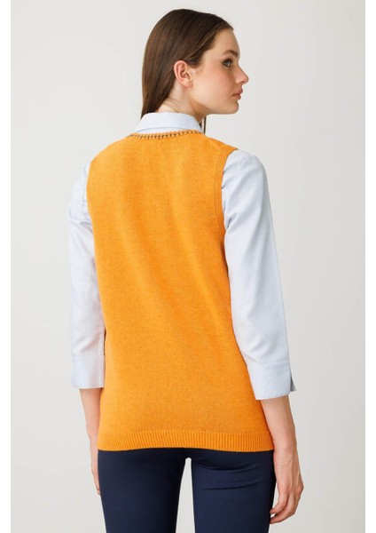 Kadın Sıfır Yaka Cebi ve Yakası Renkli Tığlamalı Kaşmir Süveter K.k.içi indirimleri