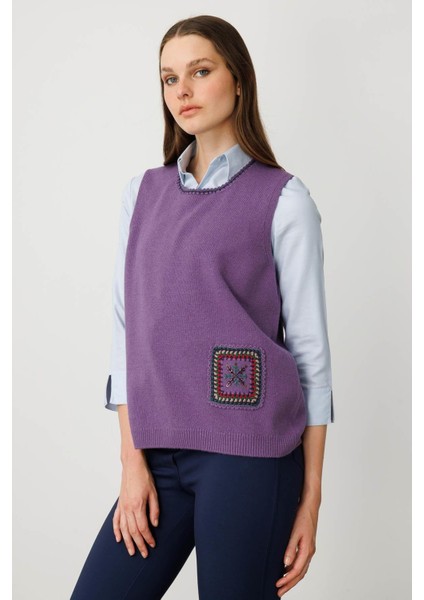 Kadın Sıfır Yaka Cebi ve Yakası Renkli Tığlamalı Yün Süveter Mor fiyatları