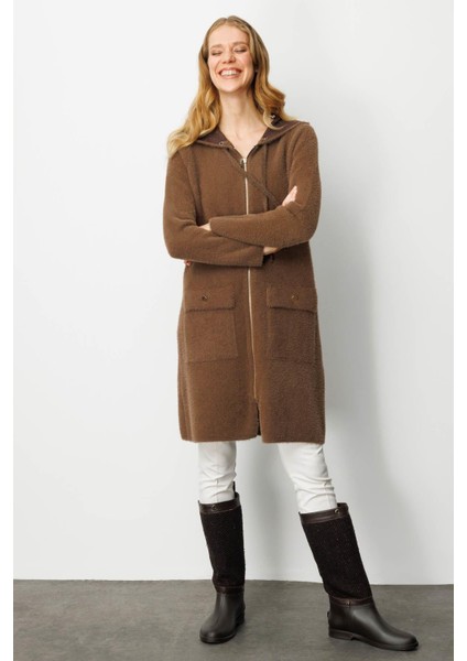 Kadın Kapüşonlu Cebi Metal Düğmeli Afrodit Triko Kaban Kahve indirimleri