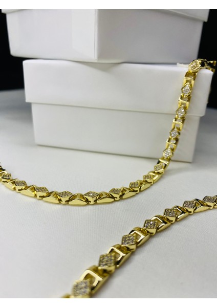 Zirkon Taşlı 14K Kadın Bilekli fırsatları