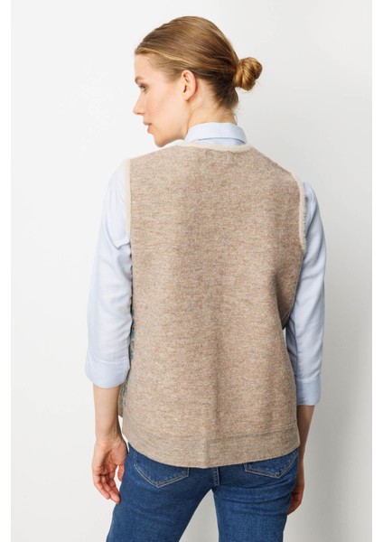 Kadın Pıtırcık Çiçekli Patchwork Keçe Yün Yelek Bej_m.yeşili modelleri