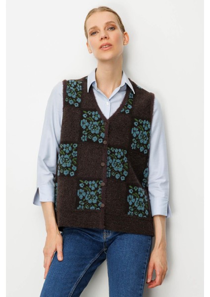 Kadın Pıtırcık Çiçekli Patchwork Keçe Yün Yelek K.kahve_m.yeşil fırsatları