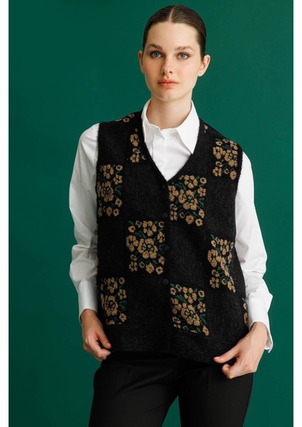 Kadın Pıtırcık Çiçekli Patchwork Keçe Yün Yelek Siyah_v.camel modelleri