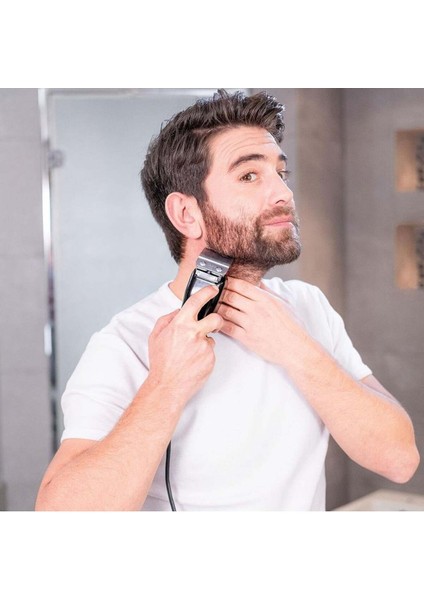 Kırmızı li Saç Kesme Makinesi 79111-2016 Tasarım modelleri