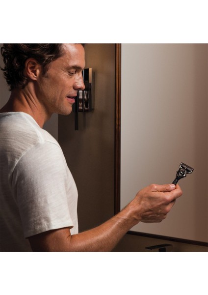 Krom Kaplamalı Tıraş Makinesi ve Standı Beyaz