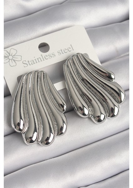 Pirinç Gümüş Renk Işlemeli Istiridye Model Kadın Küpe