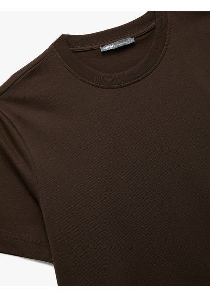 Pamuklu Kısa Kollu Bisiklet Yaka Basic Tişört indirimleri