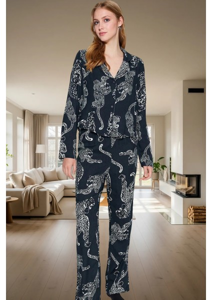 Yumuşak Viskoz Kumaştan Şık Kaplan Desenli Pijama Takımı Profesyonel Görünüm modelleri