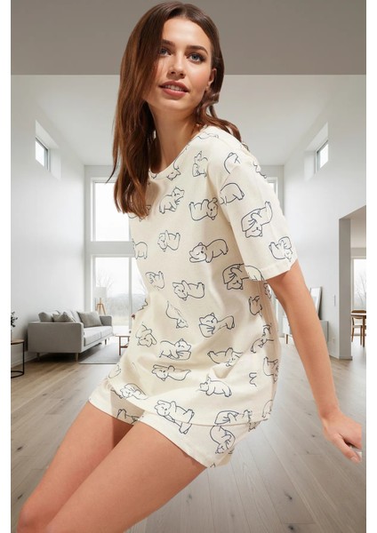 Yazlık %100 Pamuklu Kedili Pijama Takımı Rahatlık ve Şıklık Bir Arada Trend Tasarım Yüksek Kalite fiyatları