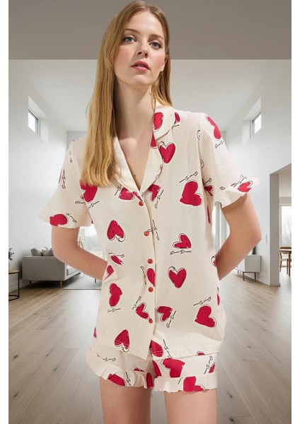Yazlık %100 Pamuklu Pijama Takımı Kalpli Desenli Volanlı Şort ve Gömlek Modern Stil fiyatları