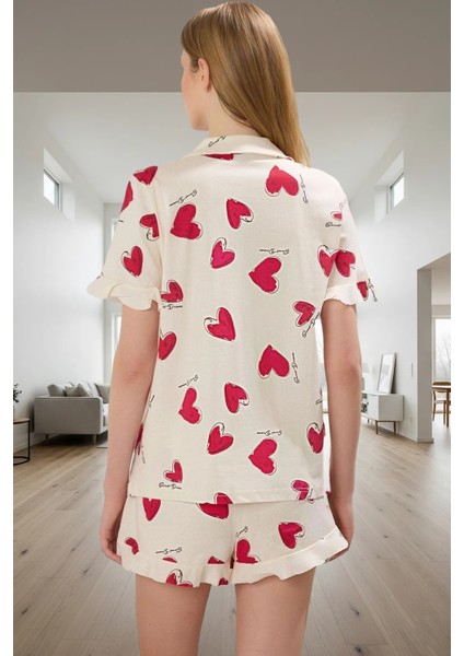 Yazlık %100 Pamuklu Pijama Takımı Kalpli Desenli Volanlı Şort ve Gömlek Modern Stil modelleri