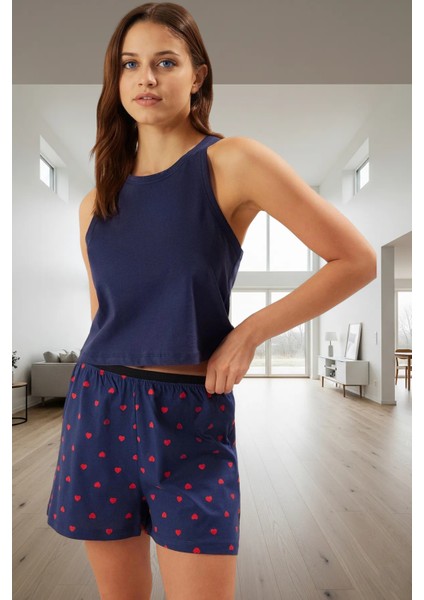 Yazlık %100 Pamuk Kadın Pijama Takımı; Kalpli Desen Regular Kalıp Kolsuz Atlet ve Şort