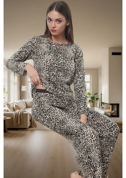 Rahat ve Şık Pamuklu Pijama Takımı Leopar Desenli Geniş Paça Regular Fit Seçkin Malzeme