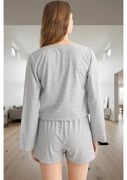 Çizgili %100 Pamuklu Bağlamalı Şortlu Pijama Takımı Nefes Alan Konfor Seçkin Malzeme modelleri
