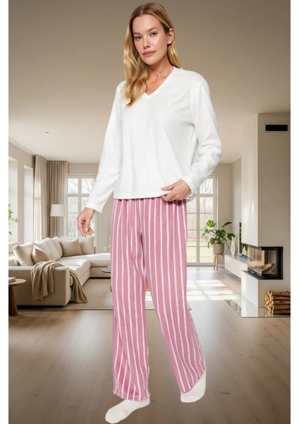 Çizgili Polar Pijama Takımı Kış Mevsimi Için Rahatlık ve Şıklık Konforlu Kesim Yüksek Kalite