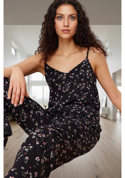 Çok Çiçek Desenli Viskoz Pijama Takımı Şık ve Rahat Kaliteli Işçilik Seçkin Malzeme fiyatları