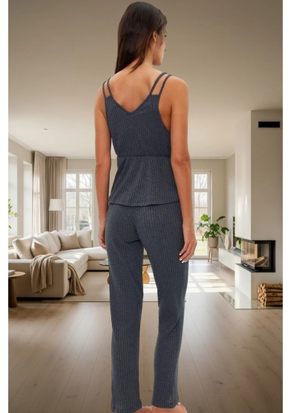 Rahat ve Şık Pijama Takımı Pamuklu Örme Kumaş Ince Askılı Atlet Boru Paça Pantolon modelleri
