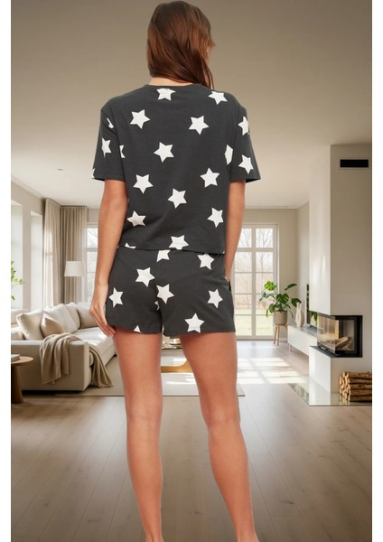 Yazlık %100 Pamuklu Pijama Takımı Yıldız Desenli Rahat Şort Kaliteli Işçilik Profesyonel Görünüm modelleri