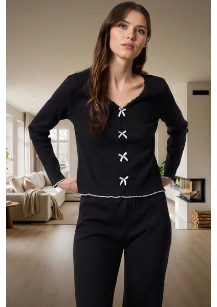 Rahat ve Şık Pijama Takımı Pamuklu Kumaş V Yaka Uzun Kol Boru Paça Günlük Kullanım Için fiyatları