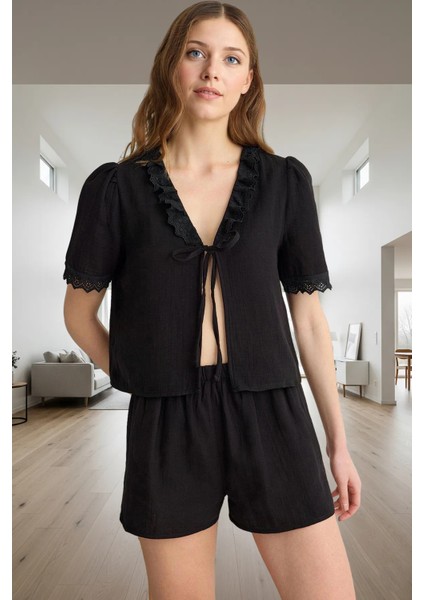 Rahat Yazlık Pijama Takımı Müslin Kumaş V Yaka Brodeli Detaylar Kullanım