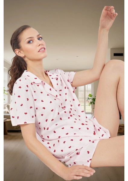 Şortlu Pijama Takımı Rahat Viskon Kumaş Kalpli Desenli Yazlık Dayanıklı Malzeme Trend Tasarım