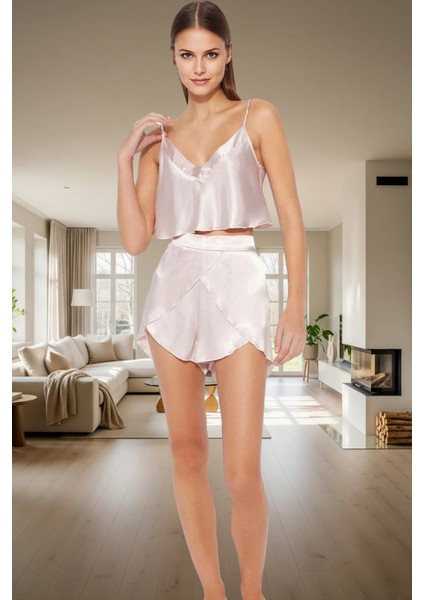 Evde Rahatlık ve Şıklık Saten Pijama Takımı Özenle Seçilmiş Zarifane Tasarım Seçkin Malzeme modelleri