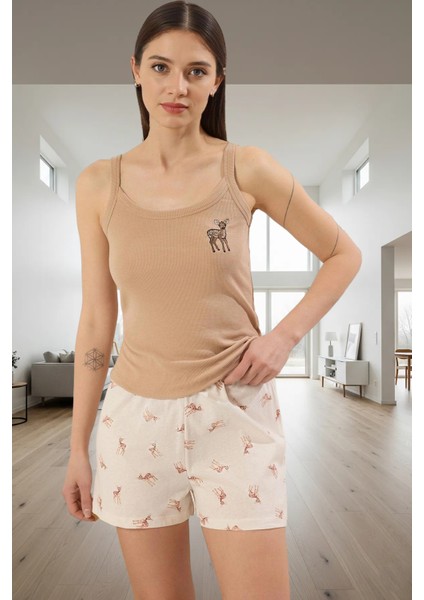 Geyik Desenli Pijama Takımı Rahat ve Şık Tasarım Modern Stil Profesyonel Görünüm