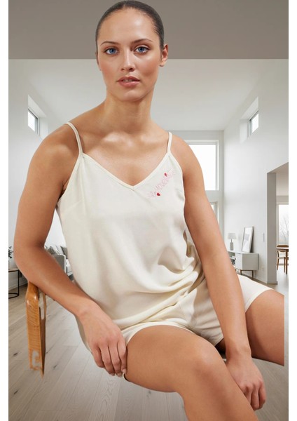 Rahat ve Şık 2'li Viskoz Pijama Takımı Nakış Detayı ile Modern Stil Konforlu Kesim