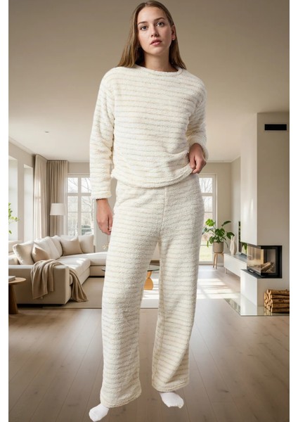 Lüks Wellsoft Pijama Takımı Çizgili Kışlık 2 Parçalı Örme Trend Tasarım Premium Kalite