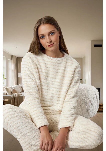 Lüks Wellsoft Pijama Takımı Çizgili Kışlık 2 Parçalı Örme Trend Tasarım Premium Kalite fiyatları
