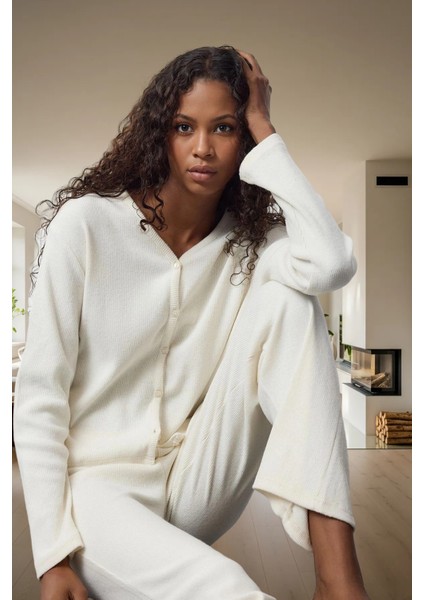 Kışlık 2'li Pijama Takımı Pamuk Karışımlı Hırka ve Pantolon Uzun Ömürlü Dayanıklı Malzeme fiyatları