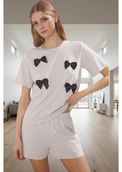 Pamuklu Kurdele Detaylı Şortlu Pijama Takımı Rahat ve Şık Konforlu Kesim Premium Kalite fiyatları