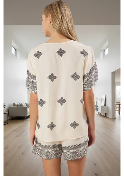 Yazlık Etnik Desenli Viskon Pijama Takımı Şortlu Rahat Kalıp Lounge ve Ev Için modelleri