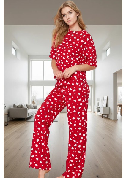 Pamuklu Kısa Kollu Kalpli Desenli Pijama Takımı Rahat ve Şık Tasarım Mükemmel Uyum