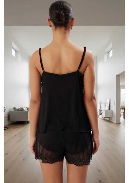 Rahat ve Şık Pijama Takımı Viskoz Kumaş Dantel Detay Ince Askılı Günlük Kullanım Için modelleri