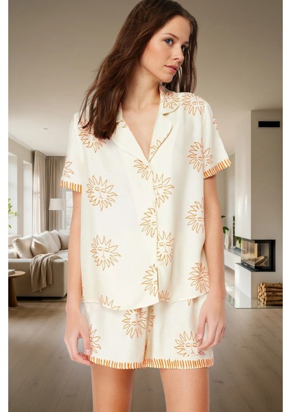 Şortlu Pijama Takımı Yumuşak Viskon ve Güneş Desenleri Özenle Seçilmiş Konforlu Kesim