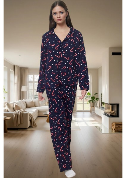 100 Viskoz Shally Dokuma Pijama Takımı; Yılbaşı Desenli Düğmeli Rahat ve Şık