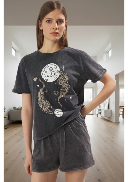 Homewear Koleksiyonu %100 Pamuklu Pijama Takımı Galaksi ve Kaplan Baskısı Regular Kalıp